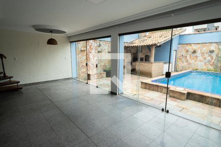 Casa à venda com 300m², 6 quartos e 5 vagasÁrea de Lazer