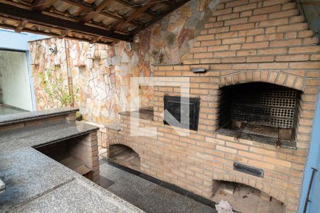 Casa à venda com 300m², 6 quartos e 5 vagasÁrea de Lazer - Churrasqueira 