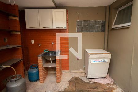 Casa à venda com 300m², 6 quartos e 5 vagasÁrea de Serviço