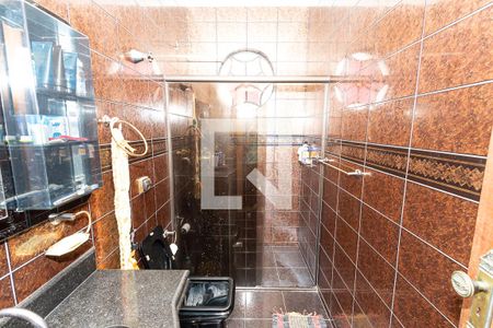 Casa para alugar com 440m², 4 quartos e 8 vagasBanheiro social