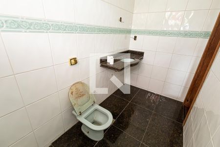 Casa para alugar com 440m², 4 quartos e 8 vagasBanheiro suíte