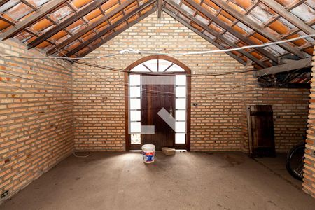 Casa para alugar com 440m², 4 quartos e 8 vagasSótão 