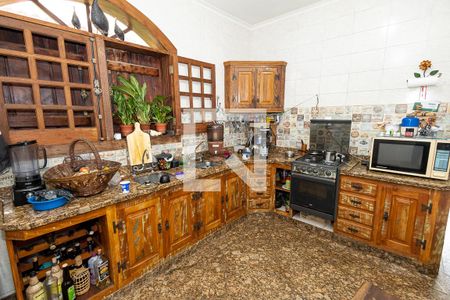 Casa para alugar com 440m², 4 quartos e 8 vagasCozinha