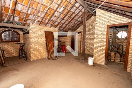 Casa para alugar com 440m², 4 quartos e 8 vagasSótão 
