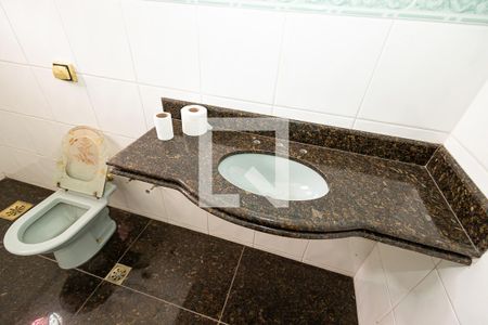 Casa para alugar com 440m², 4 quartos e 8 vagasBanheiro suíte