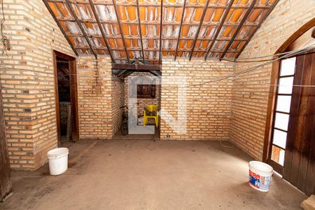 Casa para alugar com 440m², 4 quartos e 8 vagasSótão 