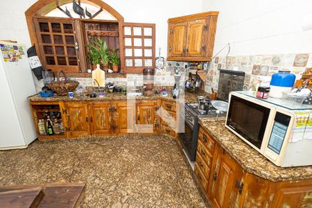 Casa para alugar com 440m², 4 quartos e 8 vagasCozinha