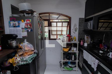 Casa à venda com 220m², 3 quartos e 3 vagas Casa à venda com 220m², 3 quartos e 3 vagasCozinha