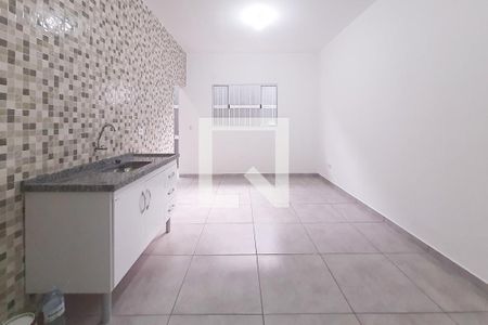 Sala e Cozinha de casa de condomínio para alugar com 1 quarto, 35m² em Vila Gustavo, São Paulo
