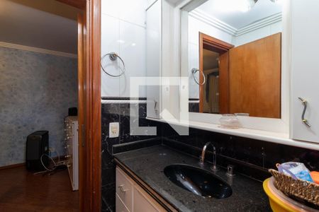 Apartamento à venda com 256m², 4 quartos e 6 vagasBanheiro Suíte 2 e 3