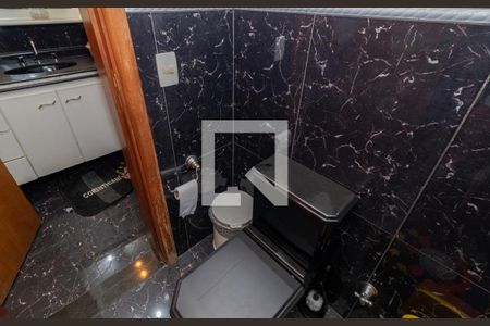 Apartamento à venda com 256m², 4 quartos e 6 vagasBanheiro Suíte 2 e 3