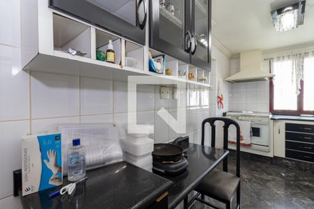 Apartamento à venda com 256m², 4 quartos e 6 vagasCozinha