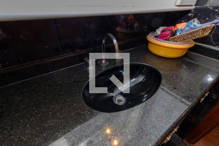 Apartamento à venda com 256m², 4 quartos e 6 vagasBanheiro Suíte 2 e 3