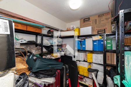 Apartamento à venda com 256m², 4 quartos e 6 vagasDepósito - Garagem