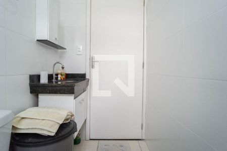 Banheiro  de apartamento à venda com 2 quartos, 45m² em Vila Rio Branco, São Paulo