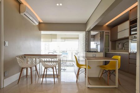 Sala  de apartamento à venda com 1 quarto, 50m² em Jardim Aeroporto, São Paulo