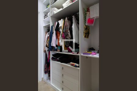 Casa de condomínio à venda com 270m², 3 quartos e 1 vagaDormitório 3