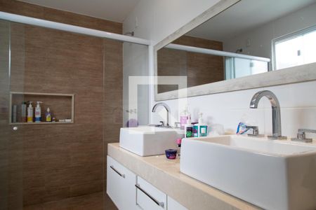 Casa de condomínio à venda com 270m², 3 quartos e 1 vagaBanheiro do Quarto 3