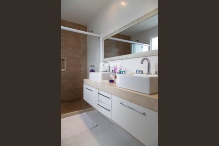 Casa de condomínio à venda com 270m², 3 quartos e 1 vagaBanheiro do Quarto 3