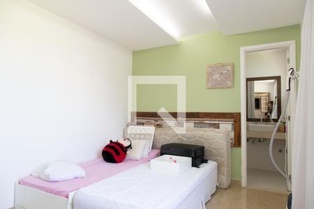 Casa de condomínio à venda com 270m², 3 quartos e 1 vagaDormitório