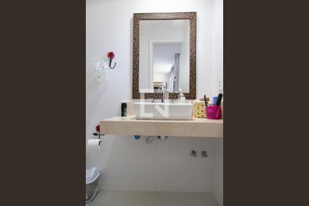 Casa de condomínio à venda com 270m², 3 quartos e 1 vagaBanheiro do Quarto 1