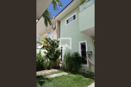 Casa de condomínio à venda com 270m², 3 quartos e 1 vagaFachada