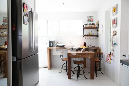 Casa de condomínio à venda com 270m², 3 quartos e 1 vagaCozinha