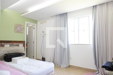 Dormitório de casa de condomínio à venda com 3 quartos, 270m² em Vargem Pequena, Rio de Janeiro
