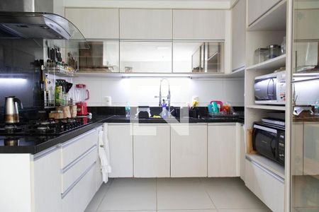 Casa de condomínio à venda com 270m², 3 quartos e 1 vagaCozinha