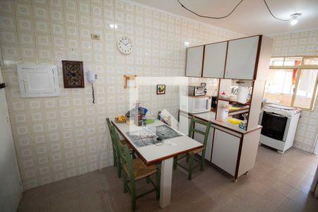Apartamento à venda com 100m², 2 quartos e 1 vaga Apartamento à venda com 100m², 2 quartos e 1 vagaCozinha
