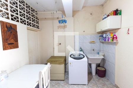 Casa à venda com 120m², 3 quartos e 2 vagasLavanderia