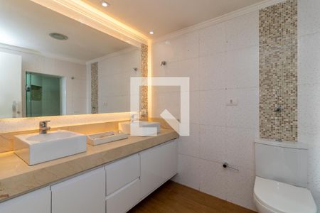 Apartamento à venda com 285m², 4 quartos e 2 vagasBanheiro da Suíte 1
