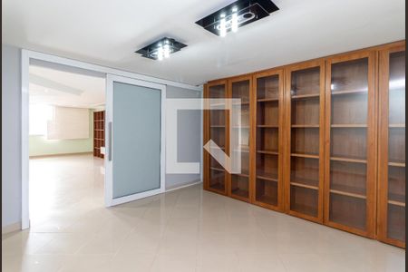 Apartamento à venda com 285m², 4 quartos e 2 vagasEscritório