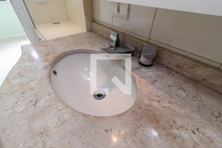 Apartamento à venda com 285m², 4 quartos e 2 vagasBanheiro da Suíte 4