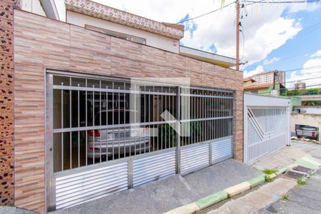 Fachada de casa para alugar com 3 quartos, 110m² em Vila Paulo Silas, São Paulo