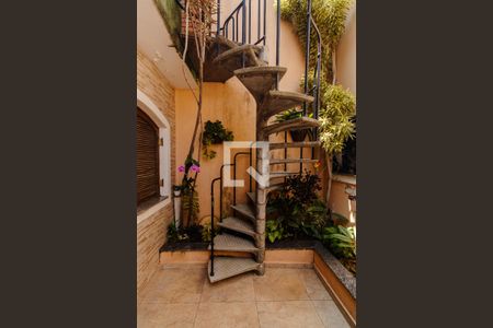 Casa à venda com 240m², 3 quartos e 2 vagasQuintal