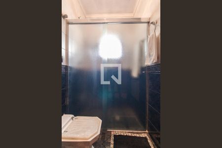 Casa à venda com 240m², 3 quartos e 2 vagasBanheiro do quarto 1