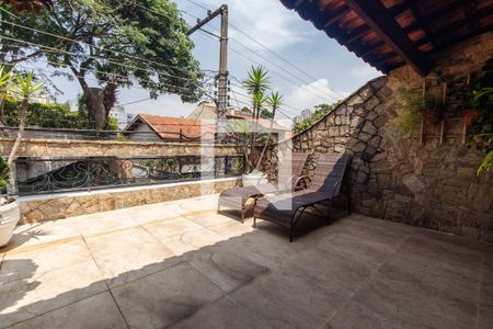 Casa à venda com 240m², 3 quartos e 2 vagasVaranda