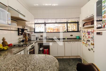 Casa à venda com 240m², 3 quartos e 2 vagasCozinha