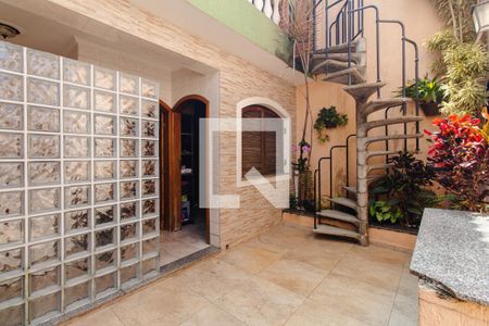 Casa à venda com 240m², 3 quartos e 2 vagasQuintal