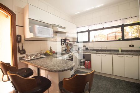 Casa à venda com 240m², 3 quartos e 2 vagasCozinha