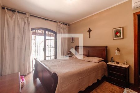 Casa à venda com 240m², 3 quartos e 2 vagasQuarto 1