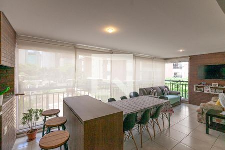 Apartamento à venda com 168m², 4 quartos e 2 vagasVaranda