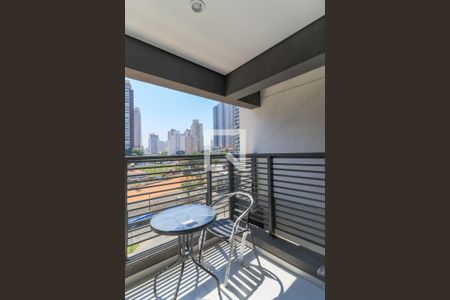 Studio para alugar com 28m², 1 quarto e sem vaga Studio para alugar com 28m², 1 quarto e sem vagaVaranda