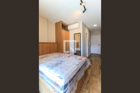 Sala/Quarto de kitnet/studio para alugar com 1 quarto, 28m² em Jardim das Acácias, São Paulo