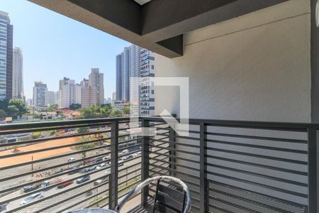 Varanda de kitnet/studio para alugar com 1 quarto, 28m² em Jardim das Acácias, São Paulo