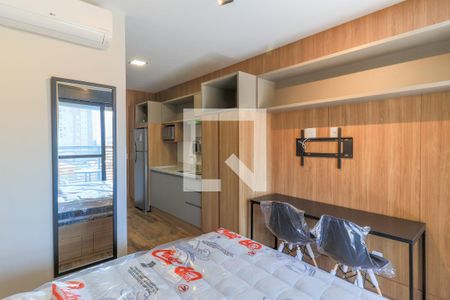 Sala/Quarto de kitnet/studio para alugar com 1 quarto, 28m² em Jardim das Acácias, São Paulo