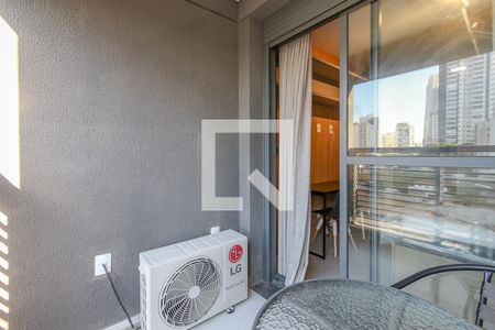 Studio para alugar com 27m², 1 quarto e sem vaga Studio para alugar com 27m², 1 quarto e sem vagaVaranda