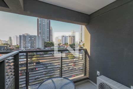 Studio para alugar com 27m², 1 quarto e sem vaga Studio para alugar com 27m², 1 quarto e sem vagaVaranda
