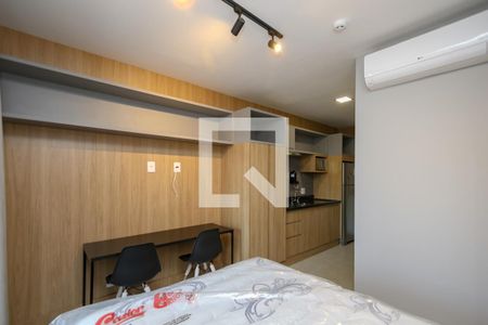 Studio de kitnet/studio para alugar com 1 quarto, 27m² em Jardim das Acácias, São Paulo